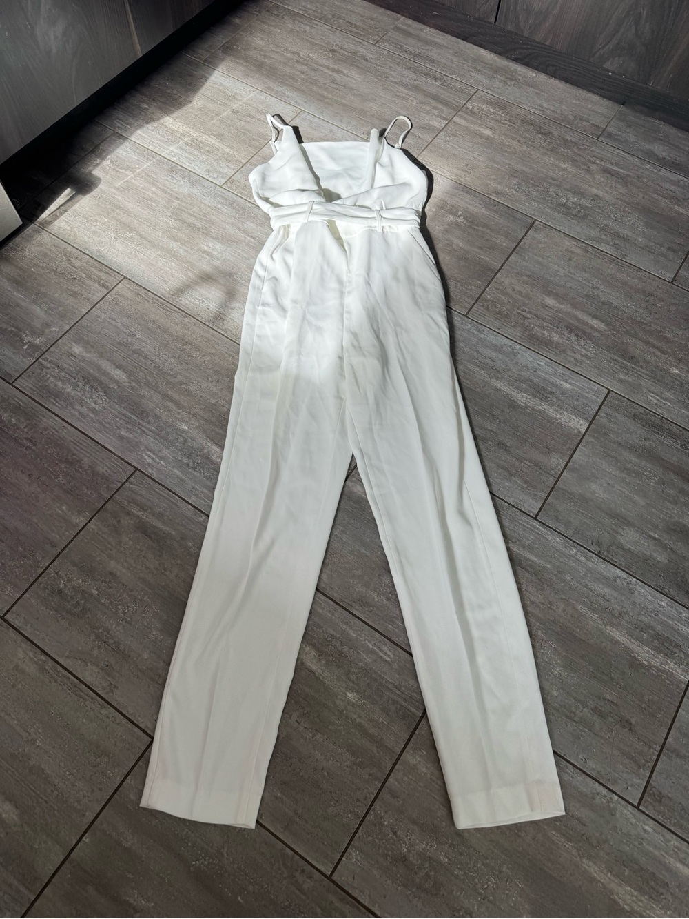 Guess by Marciano White Sleeveless V-Neck Jumpsuit